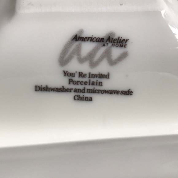 Porcelain Server - Picture 9 of 10